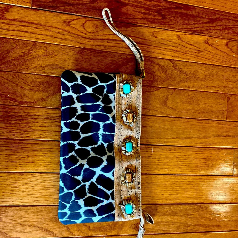 Ardeb B summer wristlet fun cork upper material, good condition roomy